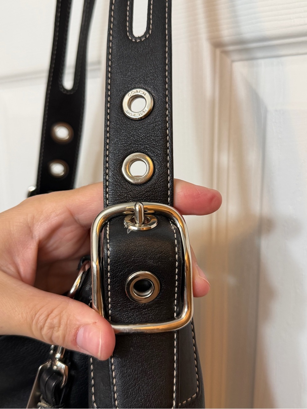 Vintage Coach East West Legacy Bag - Picture 5 of 12